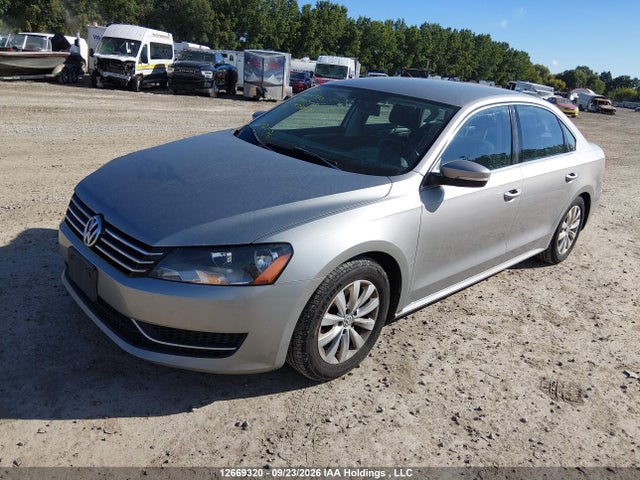 Volkswagen PASSAT S 2014 1VWAH7A30EC013803 Image 2
