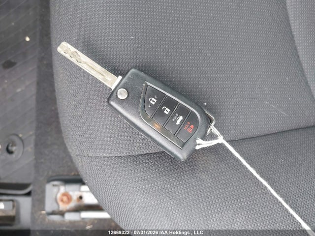 5YFBPMBE6MP152249 Toyota COROLLA LE