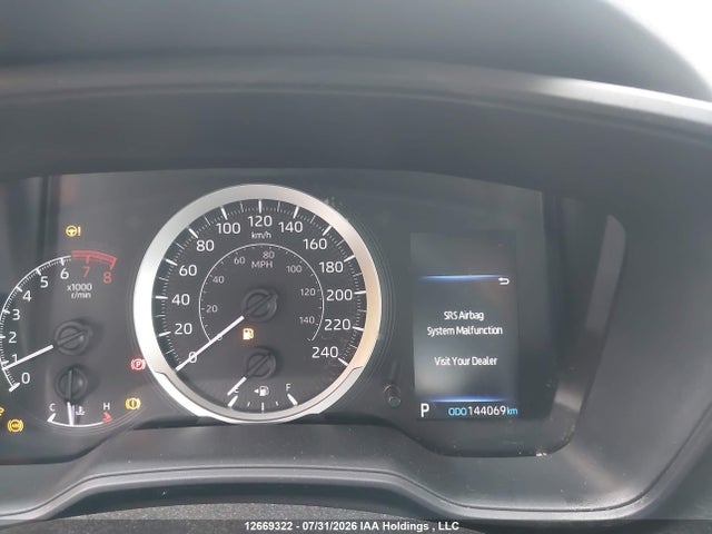 5YFBPMBE6MP152249 Toyota COROLLA LE
