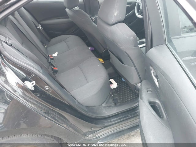 5YFBPMBE6MP152249 Toyota COROLLA LE