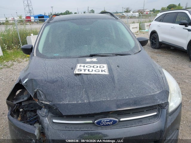 1FMCU0GXXFUC48564 Ford ESCAPE SE