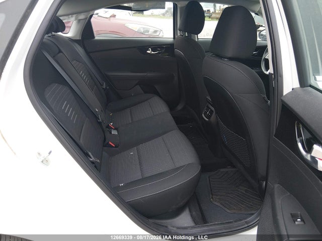 KIA Forte 2021 3KPF54AD0ME263574 Image 8