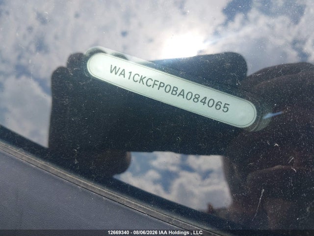 12669340 :رقم المزاد ، WA1CKCFP0BA084065 vin ، 2011 Audi Q5 3.2 مزاد بيع