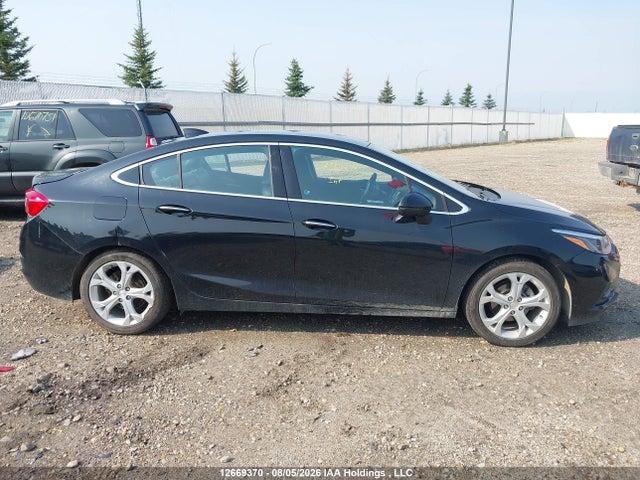 2017 Chevrolet Cruze Premier მანქანა იყიდება აუქციონზე, vin: 1G1BF5SM3H7225383, აუქციონის ნომერი: 12669370