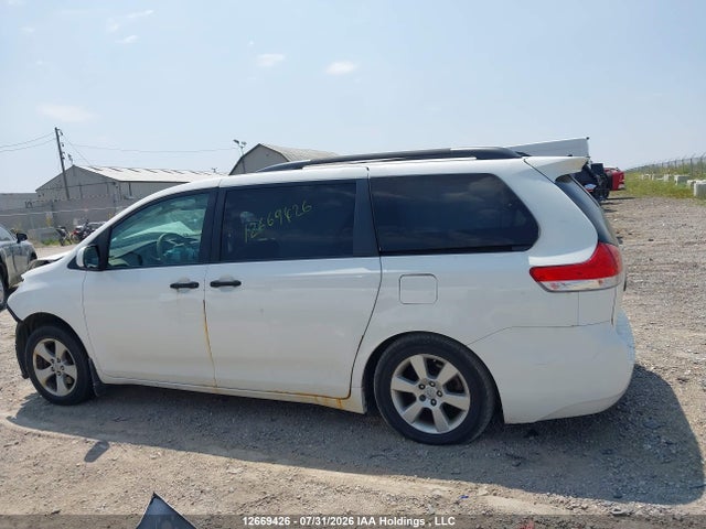 2011 Toyota Sienna V6 7 Passenger მანქანა იყიდება აუქციონზე, vin: 5TDZK3DC5BS150242, აუქციონის ნომერი: 12669426