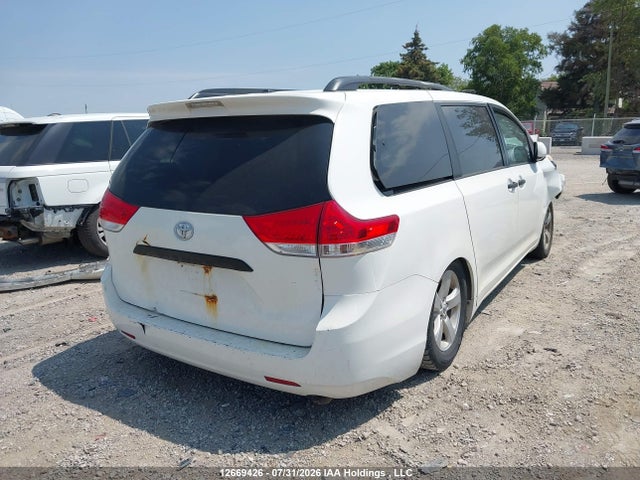 2011 Toyota Sienna V6 7 Passenger მანქანა იყიდება აუქციონზე, vin: 5TDZK3DC5BS150242, აუქციონის ნომერი: 12669426