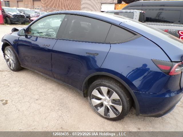Tesla Model Y 2022 7SAYGDEE3NF533028 Image 2