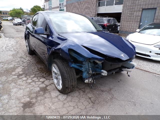 7SAYGDEE3NF533028 Tesla Model Y