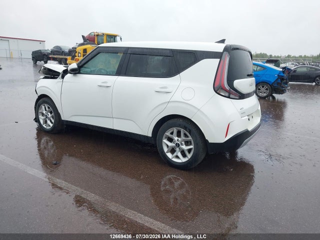 KIA SOUL EX 2023 KNDJ33AU0P7210324 Image 3