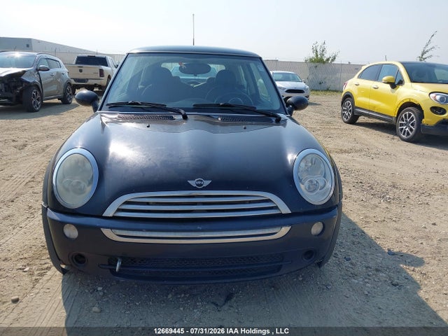 Продажа на аукционе авто 2005 Mini Cooper Classic, vin: WMWRC334X5TJ64227, номер лота: 12669445