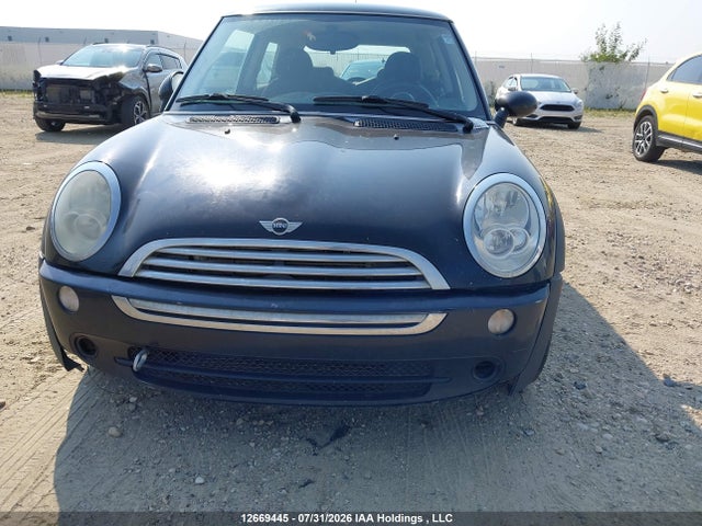 Продажа на аукционе авто 2005 Mini Cooper Classic, vin: WMWRC334X5TJ64227, номер лота: 12669445