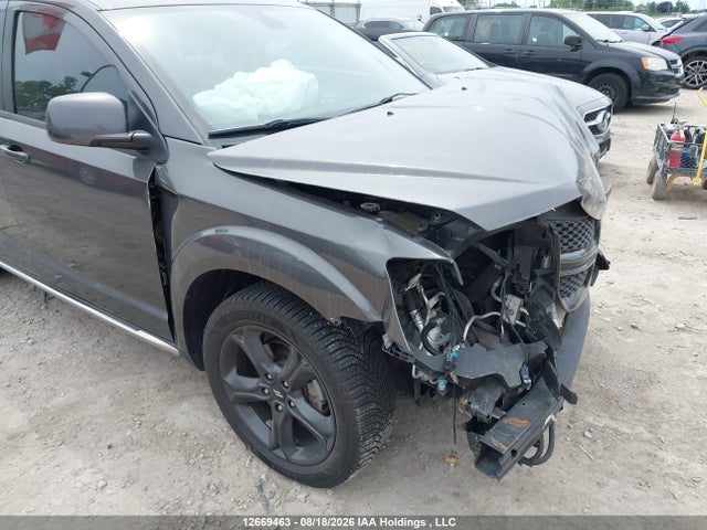 3C4PDDGG0JT523665 Dodge Journey Crossroad