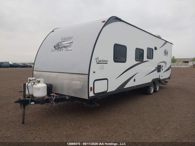 Coachmen Freedom 2015 5ZT2FERB9FA015445 Image 2
