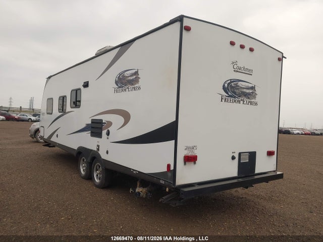Coachmen Freedom 2015 5ZT2FERB9FA015445 Image 3