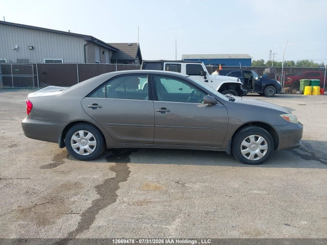 2004 Toyota Camry მანქანა იყიდება აუქციონზე, vin: 4T1BE32K84U804549, აუქციონის ნომერი: 12669478
