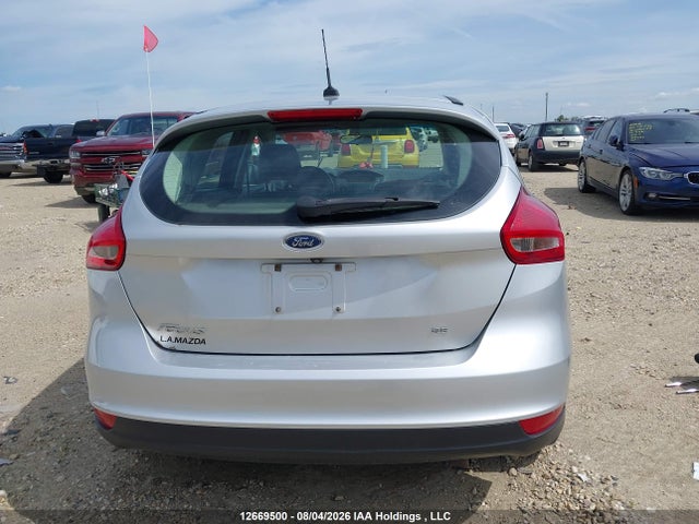 Ford FOCUS SE 2018 1FADP3K22JL306071 Image 15