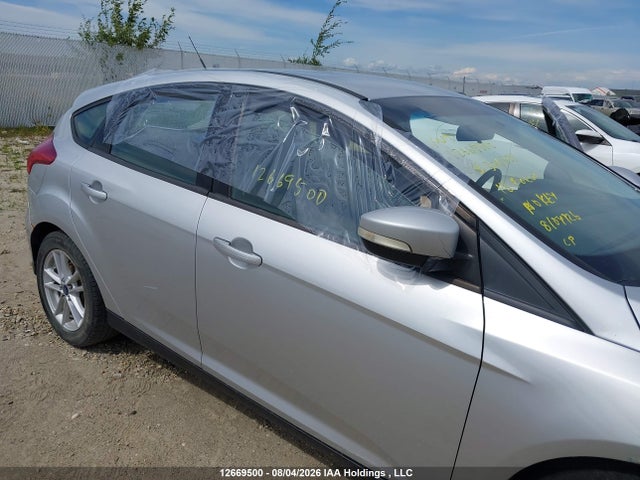 Ford FOCUS SE 2018 1FADP3K22JL306071 Image 19