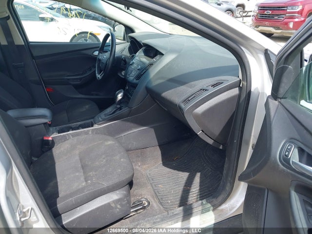 Ford FOCUS SE 2018 1FADP3K22JL306071 Image 5
