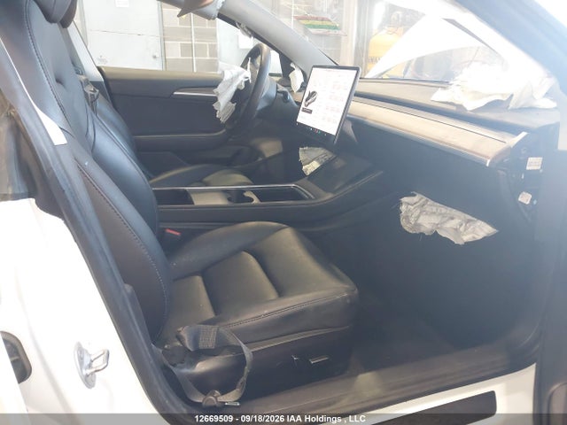 5YJ3E1EB0MF086979 Tesla MODEL 3