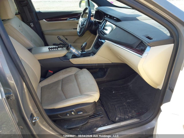 Продаж на аукціоні авто 2017 Cadillac Xt5 Premium Luxury, vin: 1GYKNERS6HZ319884, номер лоту: 12669601