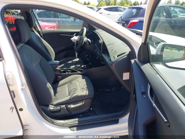 KNDCP3L19R5120751 KIA NIRO EV