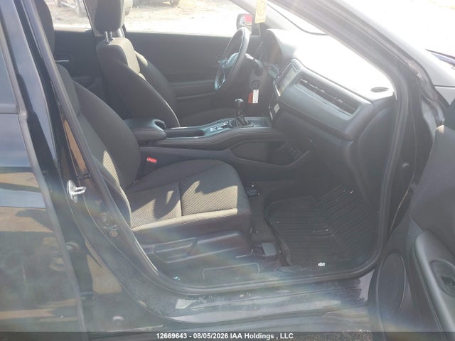 Honda HR-V LX 2018 3CZRU5G38JM100820 Image 5