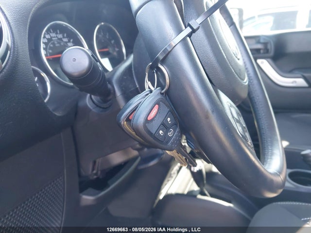 2018 Jeep Wrangler Jk Unlimited Sahara მანქანა იყიდება აუქციონზე, vin: 1C4BJWEGXJL913802, აუქციონის ნომერი: 12669663