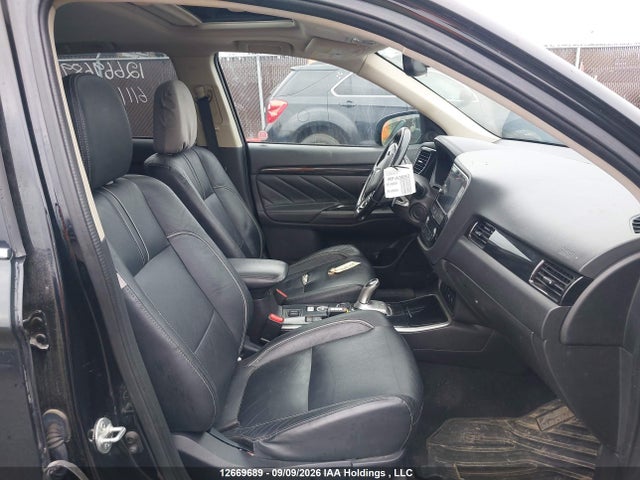 Mitsubishi OUTLANDER PHEV 2018 JA4J24A52JZ611185 Image 5
