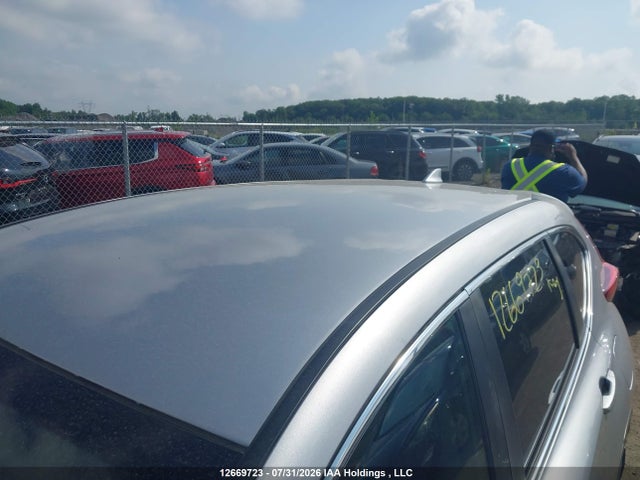 2HKRW1H38JH003372 Honda CR-V