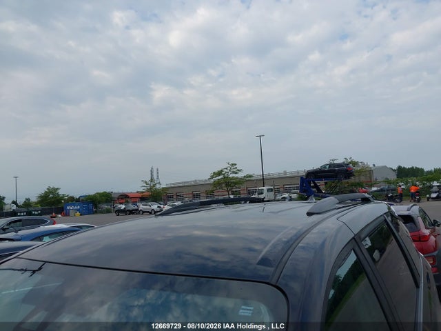 5TDJZ3DC7KS220185 Toyota Sienna Le 7-passenger