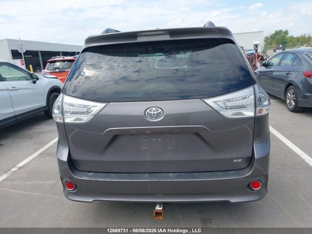 5TDXZ3DC7HS872145 Toyota Sienna