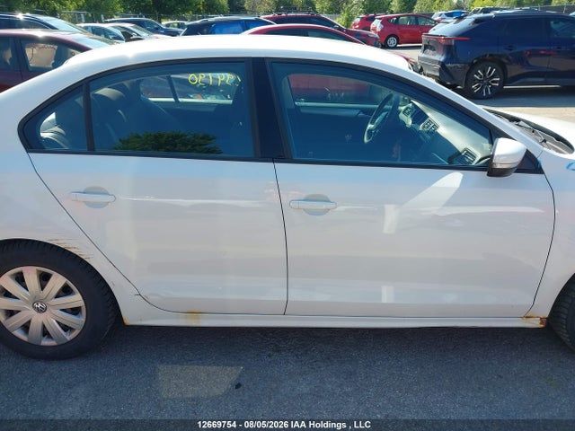 3VW267AJ2GM294190 Volkswagen Jetta 1.4 Tsi Trendline/1.4 Tsi Trendline+