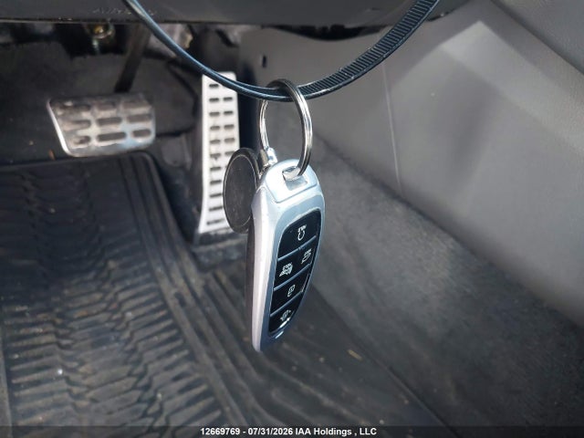 KMHL44J23NA235630 Hyundai Sonata Sport