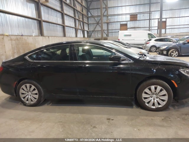 Продаж на аукціоні авто 2015 Chrysler 200, vin: 1C3CCCFB7FN671437, номер лоту: 12669773