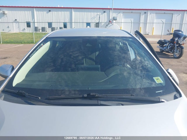 5YFBPRBE8LP010089 Toyota COROLLA LE