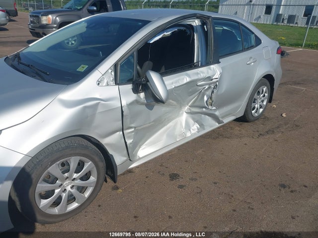 5YFBPRBE8LP010089 Toyota COROLLA LE
