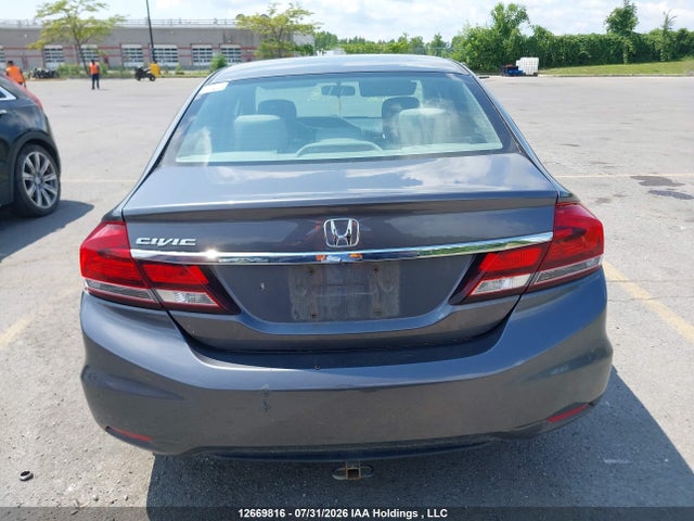 Honda Civic 2015 2HGFB2F42FH000436 Image 16