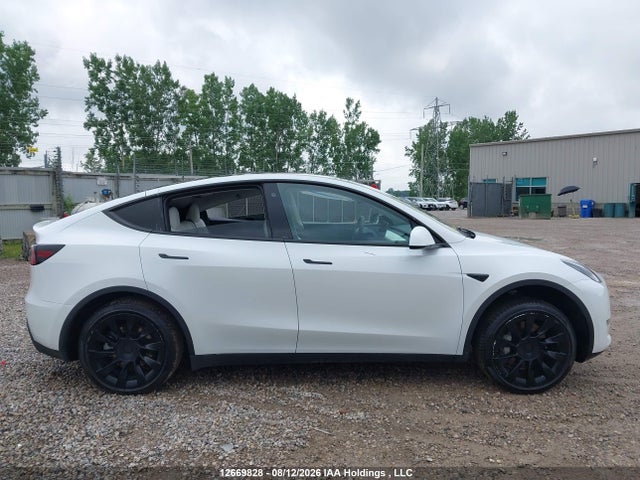 2023 Tesla Model Y მანქანა იყიდება აუქციონზე, vin: 7SAYGDEE5PF777556, აუქციონის ნომერი: 12669828