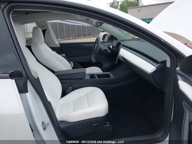 2023 Tesla Model Y მანქანა იყიდება აუქციონზე, vin: 7SAYGDEE5PF777556, აუქციონის ნომერი: 12669828