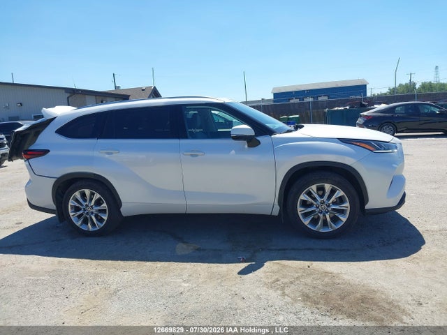 5TDXBRCH1RS628013 Toyota Highlander