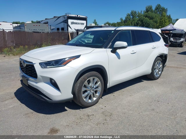 5TDXBRCH1RS628013 Toyota Highlander