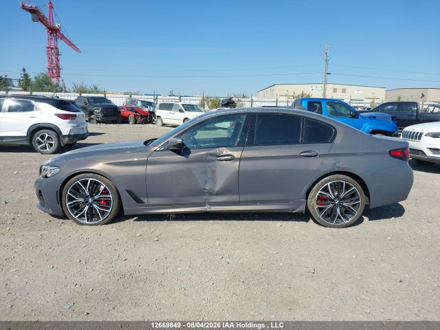 BMW 540 XI 2022 WBA73BJ02NCJ52784 Image 14