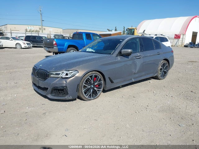 BMW 540 XI 2022 WBA73BJ02NCJ52784 Image 2