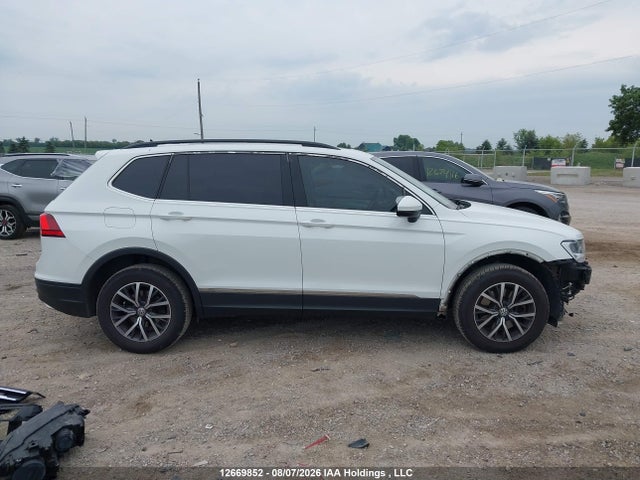 Продаж на аукціоні авто 2018 Volkswagen Tiguan Comfortline, vin: 3VV2B7AX4JM116857, номер лоту: 12669852
