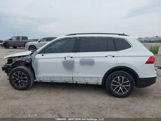 Продаж на аукціоні авто 2018 Volkswagen Tiguan Comfortline, vin: 3VV2B7AX4JM116857, номер лоту: 12669852