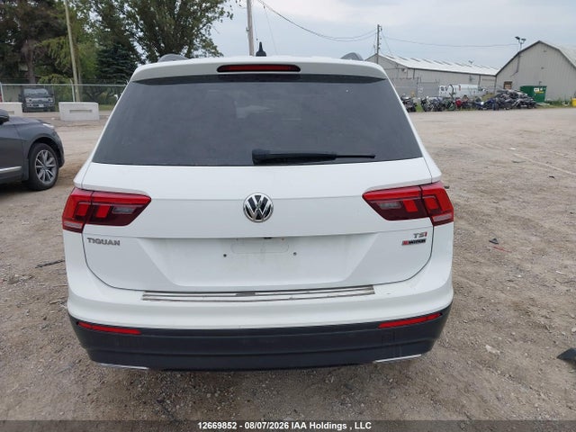 Продаж на аукціоні авто 2018 Volkswagen Tiguan Comfortline, vin: 3VV2B7AX4JM116857, номер лоту: 12669852