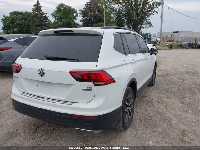 Продаж на аукціоні авто 2018 Volkswagen Tiguan Comfortline, vin: 3VV2B7AX4JM116857, номер лоту: 12669852