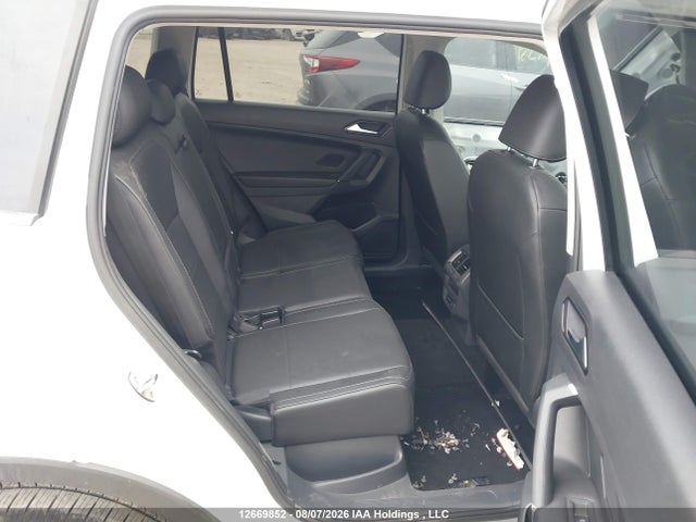 Продаж на аукціоні авто 2018 Volkswagen Tiguan Comfortline, vin: 3VV2B7AX4JM116857, номер лоту: 12669852
