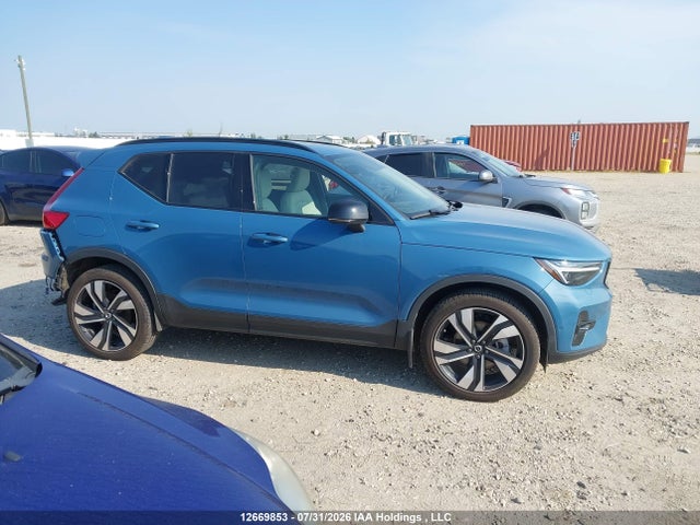 Продаж на аукціоні авто 2025 Volvo Xc40 B5 Ultra Dark Theme, vin: YV4L12UM1S2580172, номер лоту: 12669853