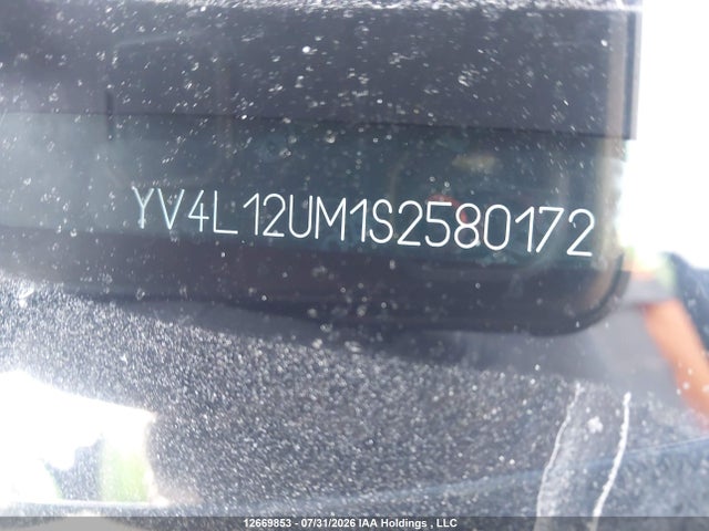 Продаж на аукціоні авто 2025 Volvo Xc40 B5 Ultra Dark Theme, vin: YV4L12UM1S2580172, номер лоту: 12669853